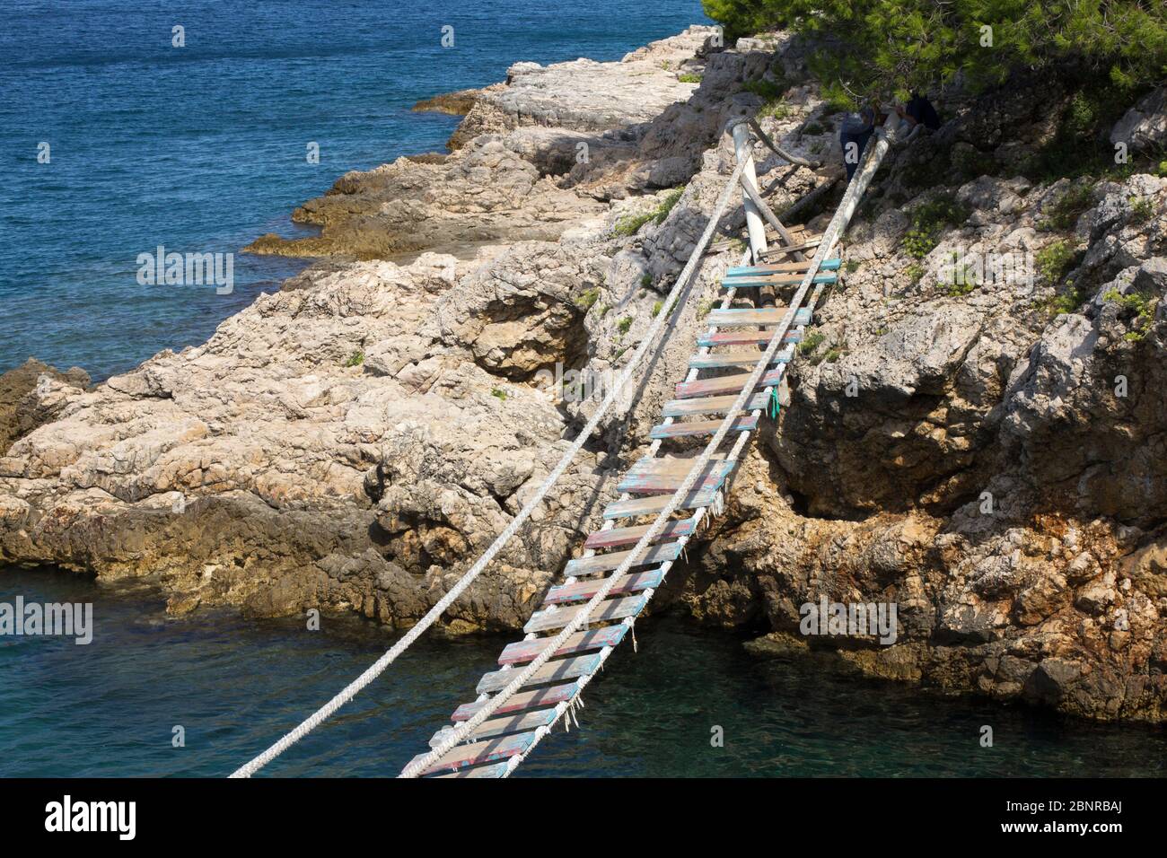 Ponte sospeso traballante Foto Stock