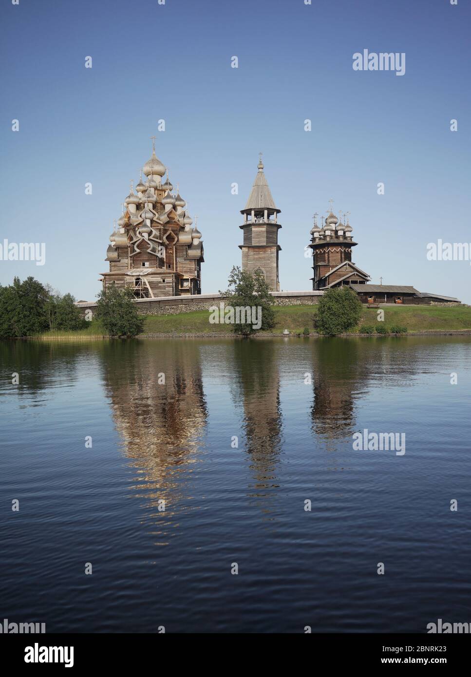 Isola di Kizhi. Chiesa della Trasfigurazione costruita agli inizi del 18 ° secolo. Lago di Onega, Carelia, Russia. Foto Stock