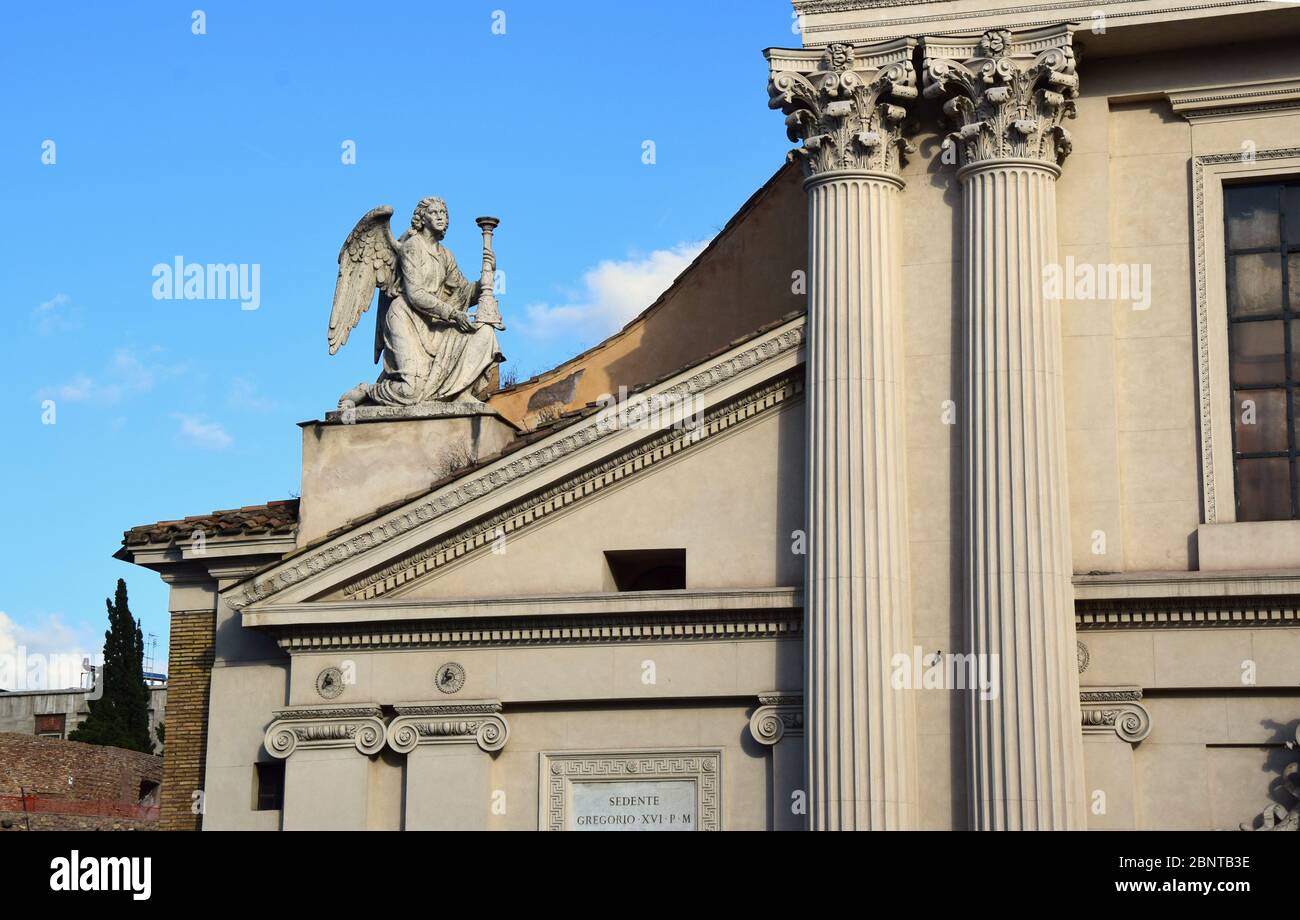 Chiesa di San Rocco tutti Augusteo - Chiesa di San Rocco tutto Augusteo con Largo San Rocco nella città di Roma Foto Stock