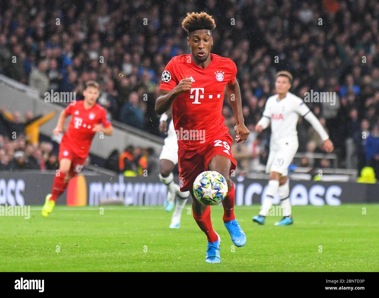 LONDRA, INGHILTERRA - 1 OTTOBRE 2019: Kingsley Coman of Bayern ritratto durante la partita del Gruppo B della UEFA Champions League 2019/20 tra il Tottenham Hotspur FC (Inghilterra) e il Bayern Munchen (Germania) allo Stadio Tottenham Hotspur. Foto Stock