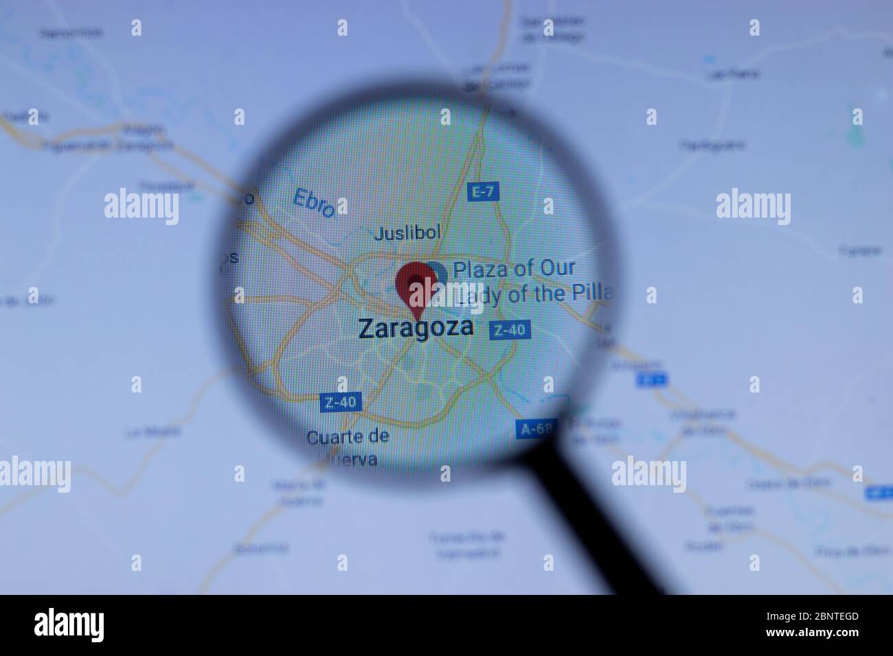 Los Angeles, California, USA - 1 maggio 2020: Nome della città di Saragozza con posizione sulla mappa in primo piano, editoriale illustrativo Foto Stock