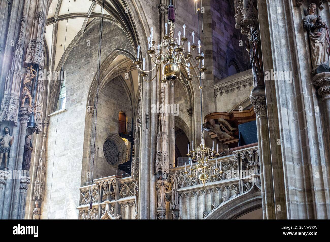 Vienna, Austria - 18 giugno 2018: All'interno della cattedrale di Santo Stefano nella città vecchia di Vienna Foto Stock