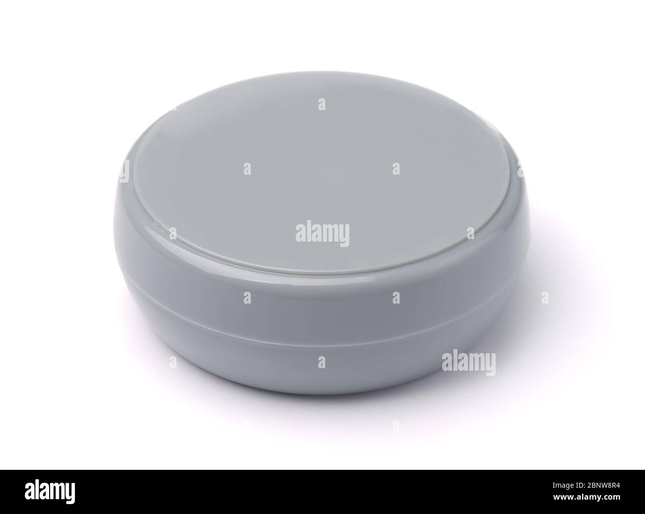 Vaso di plastica grigio vuoto isolato su bianco Foto Stock