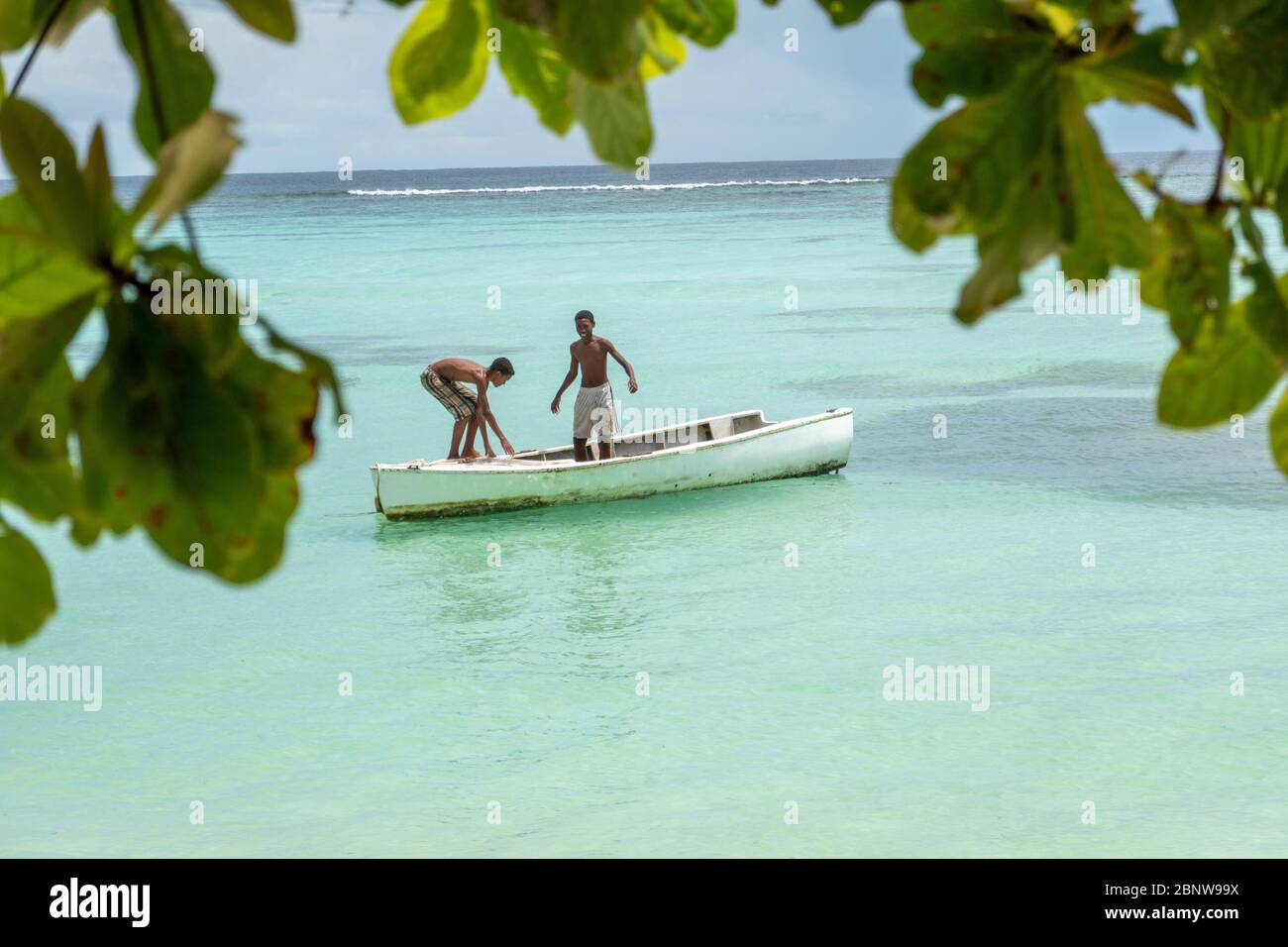 Le Seychelles sono un arcipelago insulare dell'Oceano Indiano. Un gruppo di 44 isole granitiche e coraline. Un paradiso per viaggiatori Foto Stock