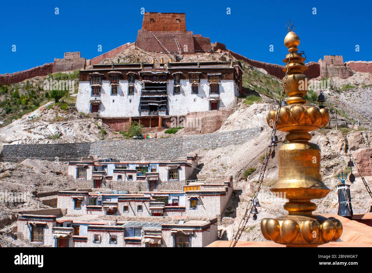 Paelkhor monastero Pelkhor Chode, Gyantse, Gyangze, Tibet, Cina. Il Monastero di Pelkor Chode si trova a nord-est di Gyantse, a 3900 metri sopra s. Foto Stock