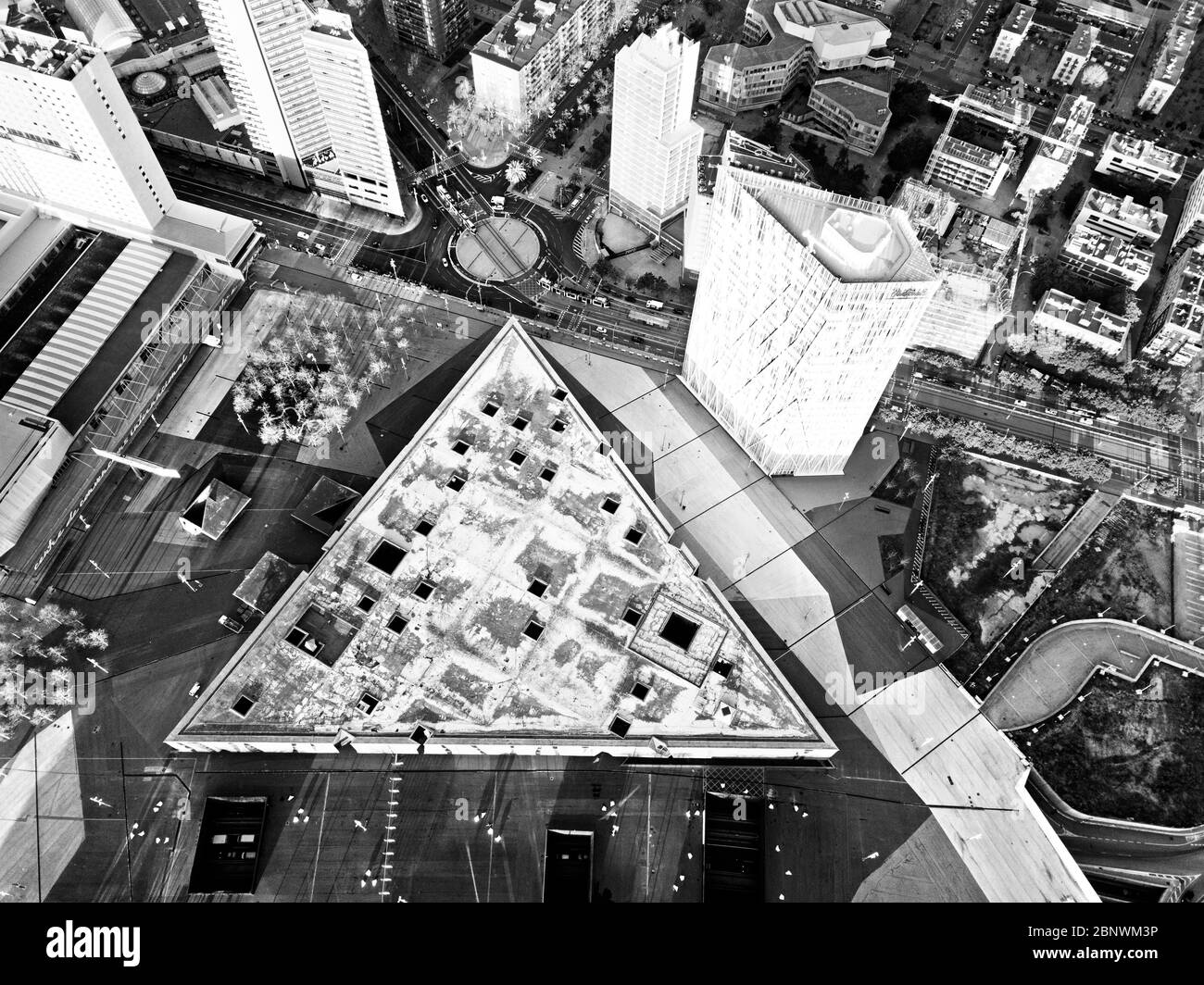 Museo di Storia Naturale del Blau nel parco del Forum e il CCIB International Barcelona Convention Centre vista aerea Barcellona Catalogna Spagna. Individuare Foto Stock