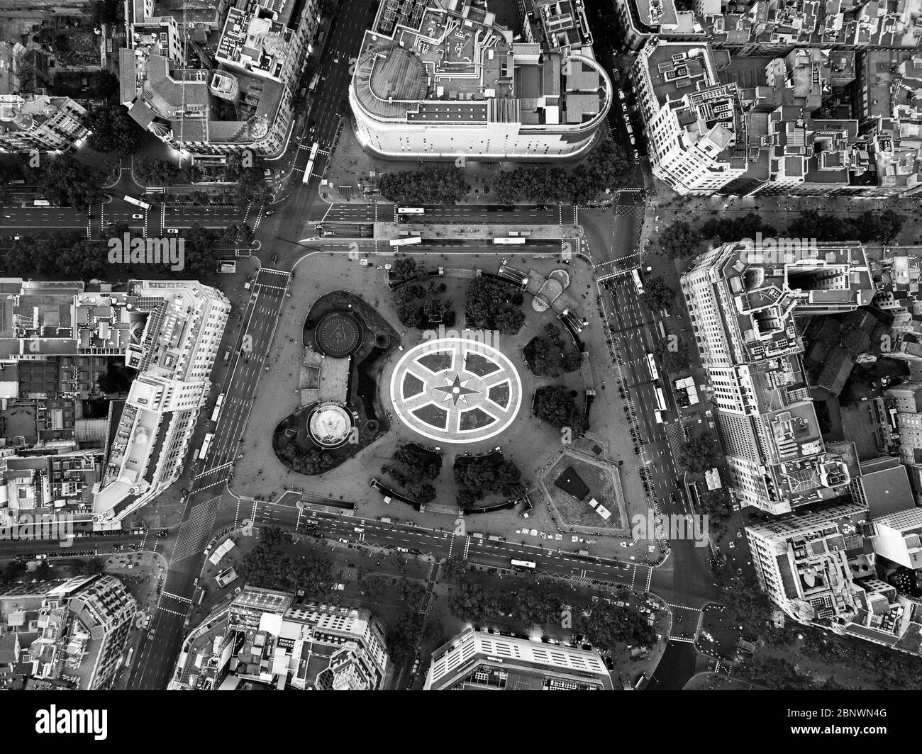 Vista aerea di Plaça de Catalunya o di piazza Catalunya, una piazza principale nel centro di Barcellona, Catalogna Spagna. Plaça de Catalunya o Plaza de Foto Stock