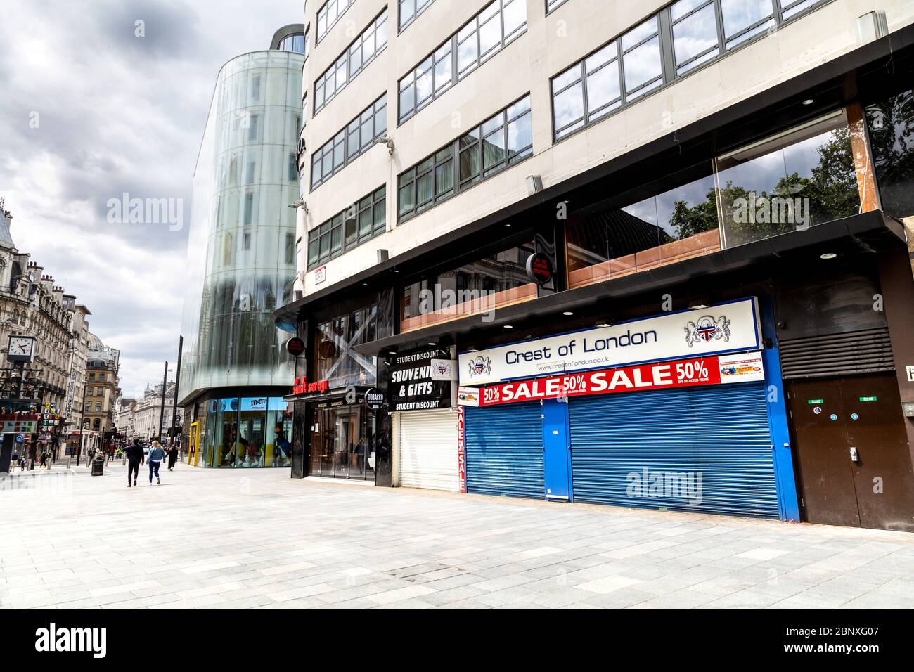 16 maggio 2020 Londra, Regno Unito - i negozi di souvenir di Leicester Square sono chiusi durante il blocco pandemico di Coronavirus Foto Stock