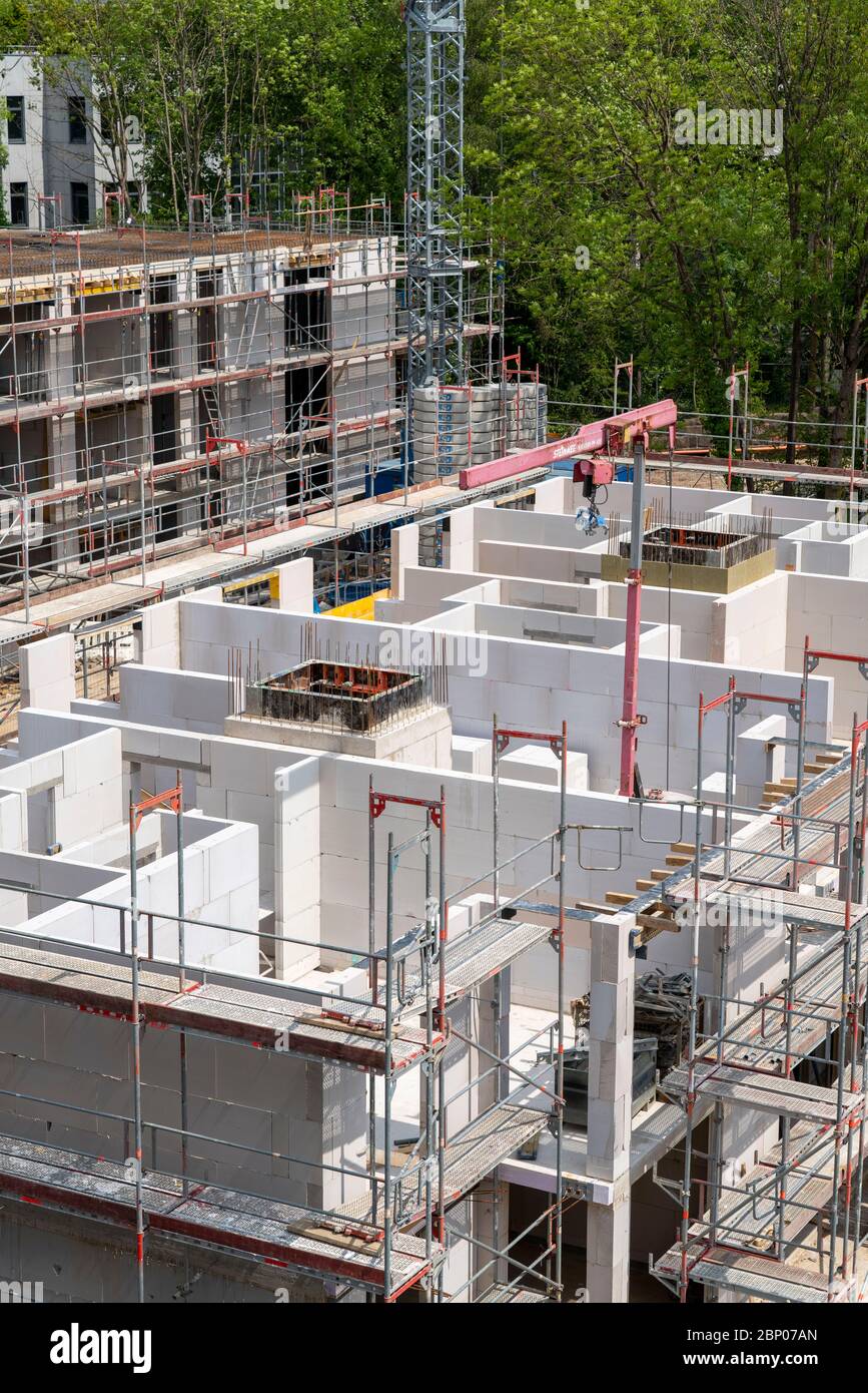 Cantiere, nuova costruzione di edifici ad appartamenti, costruzione di conchiglie, NRW, Germania Foto Stock