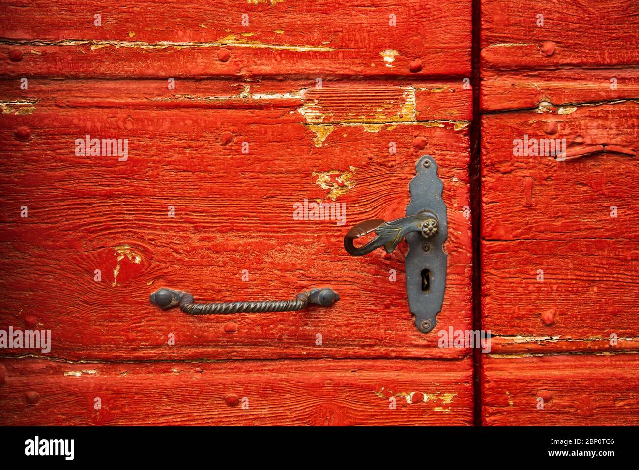 Serratura Porta Vintage Da Primo Piano Di Porta Esterna In Legno Antico -  Fotografie stock e altre immagini di Antico - Condizione - iStock