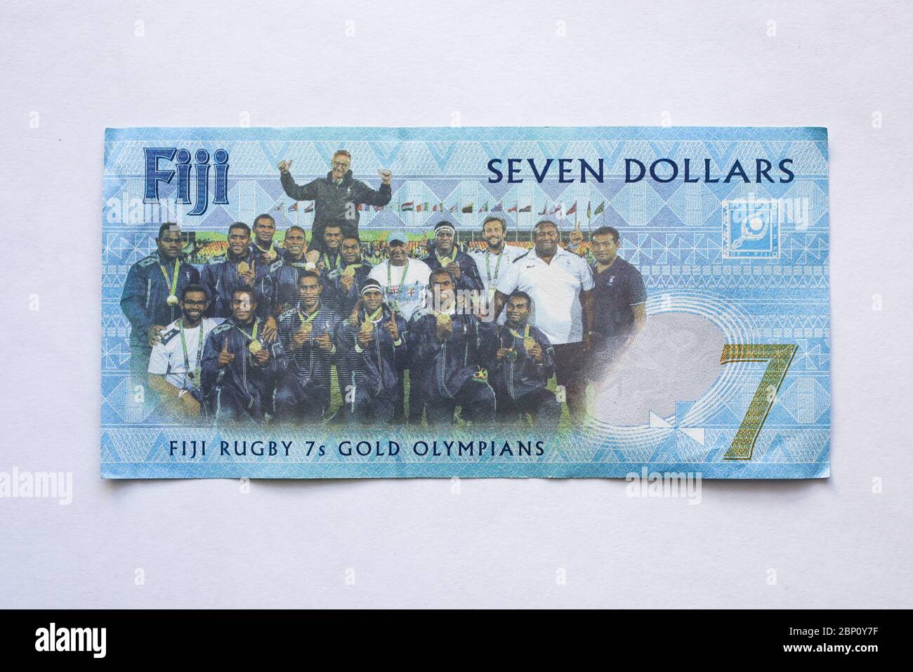 Banconota da 7 dollari delle Fiji che commemora la medaglia d'oro Rugby 7 alle Olimpiadi estive Rio 2016, Fiji, Sud Pacifico. Foto Stock