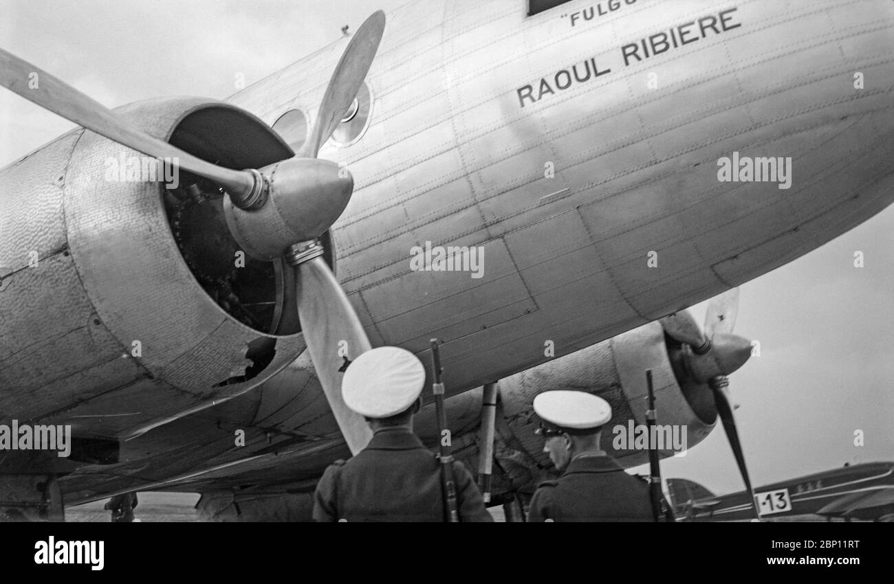 20 agosto 1937. Fotografia in bianco e nero d'epoca che mostra la corsa aerea di Istres-Damasco-Paris. È stato organizzato dall'Aero Club de France. La gara ha avuto 22 partecipanti, ma solo 13 hanno iniziato la gara, e 9 hanno completato il corso. Gli italiani Ranieri Cupini & Amadeo Paradisi hanno vinto nel loro aereo Savoia-Marchetti S-79. La foto mostra i dettagli dell'aeromobile francese Breguet 470 Fulgur, F-APDY. L'unico di questo tipo costruito. Foto Stock