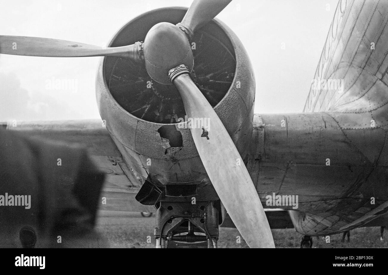 20 agosto 1937. Fotografia in bianco e nero d'epoca che mostra la corsa aerea di Istres-Damasco-Paris. È stato organizzato dall'Aero Club de France. La gara ha avuto 22 partecipanti, ma solo 13 hanno iniziato la gara, e 9 hanno completato il corso. Gli italiani Ranieri Cupini & Amadeo Paradisi hanno vinto nel loro aereo Savoia-Marchetti S-79. La foto mostra i dettagli dell'aeromobile francese Breguet 470 Fulgur, F-APDY. L'unico di questo tipo costruito. Foto Stock