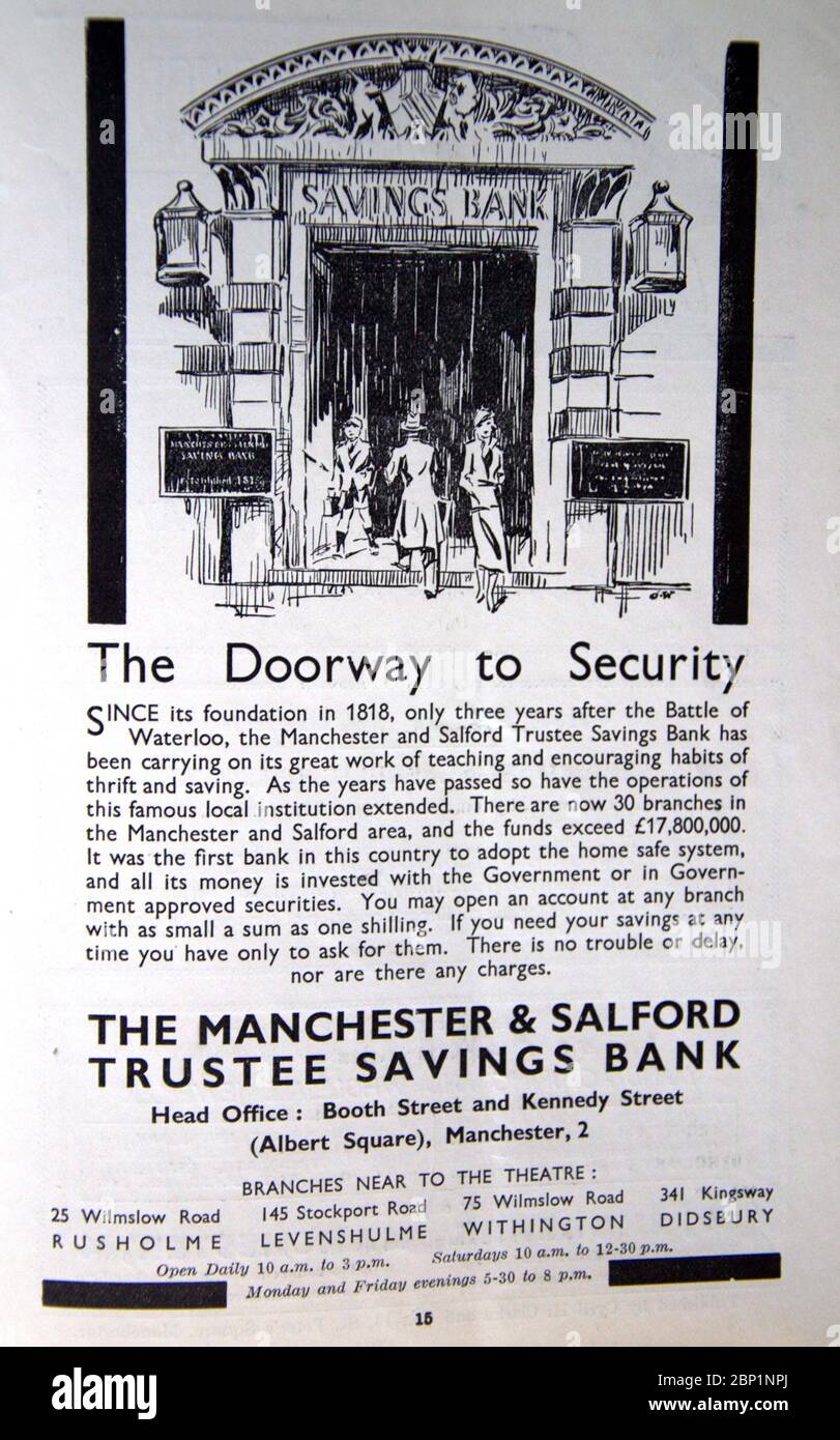 La pubblicità a stampa vintage per la Manchester e la Salford Trustee Savings Bank è stata stampata nel programma di notizie del Manchester Repertory Theatre, pubblicato a Manchester, regno unito, nel 1939, subito dopo lo scoppio della seconda guerra mondiale. Foto Stock