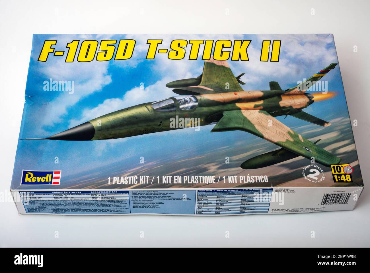 Kit di aeromobili Revell modello F-105D in scala 1/48 Foto Stock