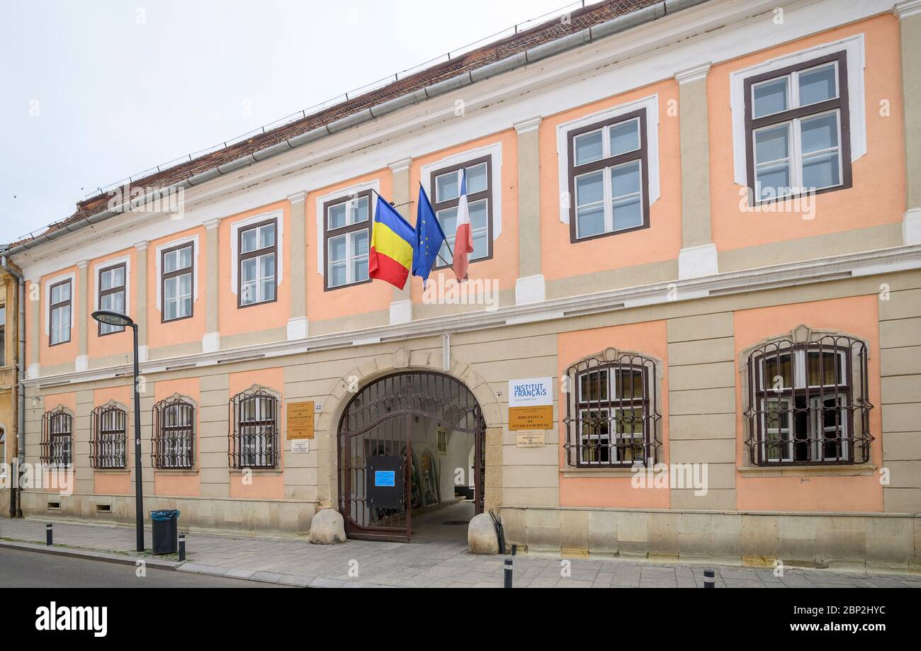Cluj-Napoca, Romania - 15 maggio 2020: Ingresso all'Istituto Francese, Facoltà di Studi europei, Biblioteca di Studi Americani, Biblioteche di Studi europei Foto Stock