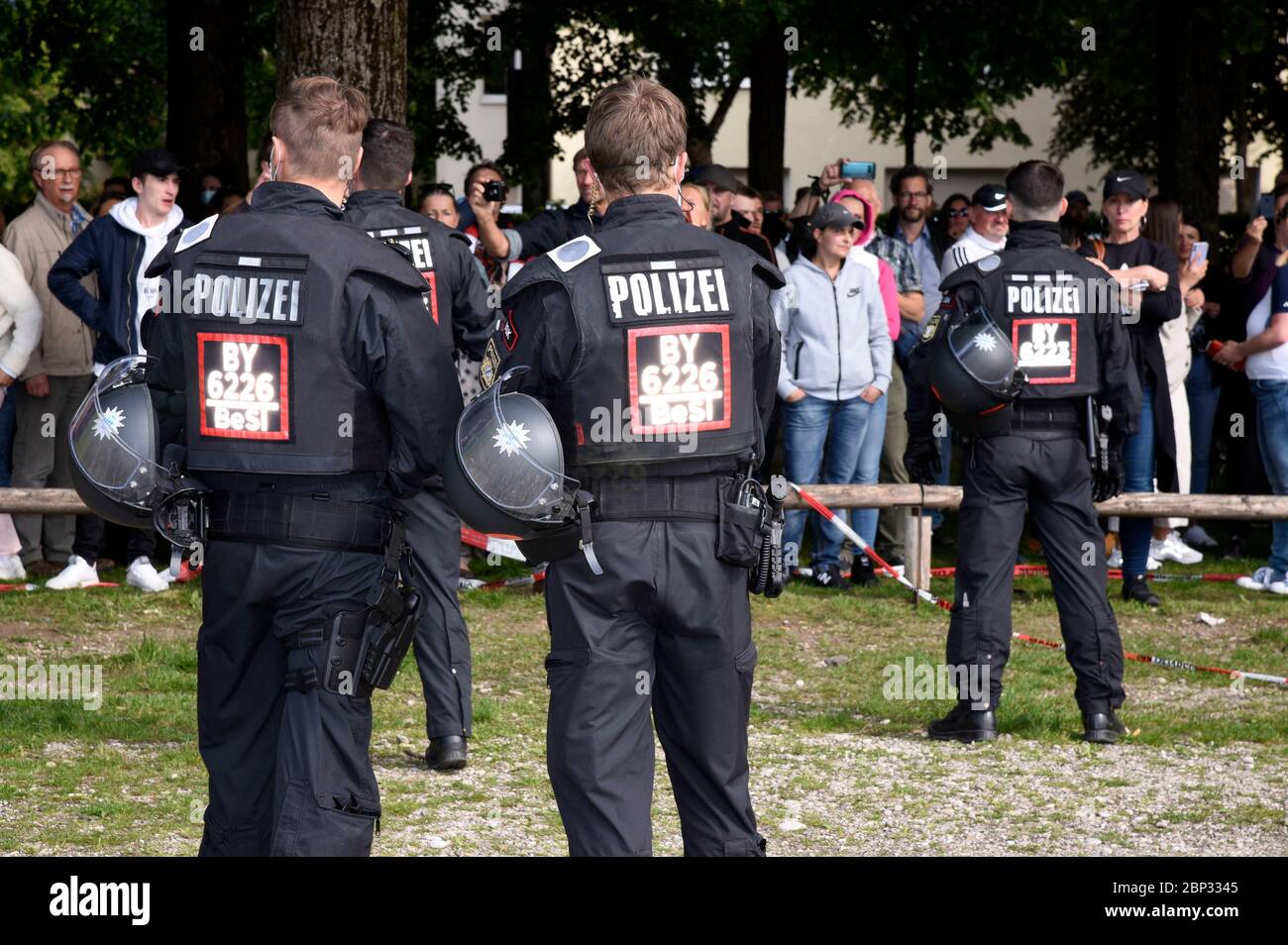 Monaco, Germania. 16 maggio 2020. Dimostrazione contro le misure corona sul Theresienwiese. Munchen, 16 maggio 2020 | utilizzo nel mondo Credit: dpa/Alamy Live News Foto Stock