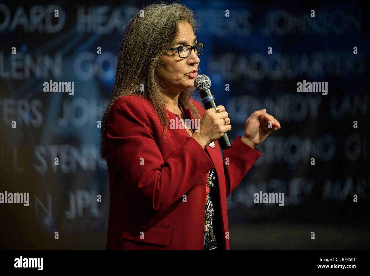 Il 1 agosto 2019, Sandra Cauffman, direttore della Earth Sciences Division della NASA, ha parlato al Earth Science Applications Showcase del 2019. L'evento ha evidenziato la ricerca scientifica sulla Terra da parte di studenti e giovani professionisti del programma DI SVILUPPO Nazionale della NASA. Foto Stock