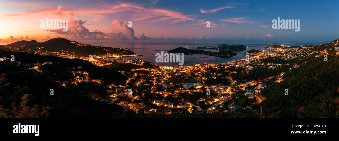 Veduta aerea della spiaggia tropicale delle Isole Vergini Foto Stock