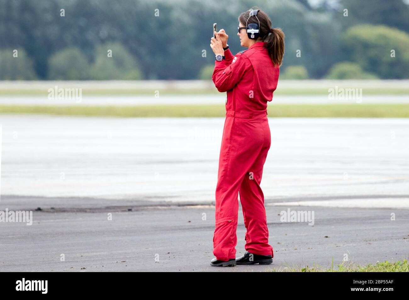Captain Jennifer Casey durante l'Airshow di settembre 2019 a Londra, Ontario, Canada, esibizione della Royal Canadian Air Force Snowbirds Foto Stock