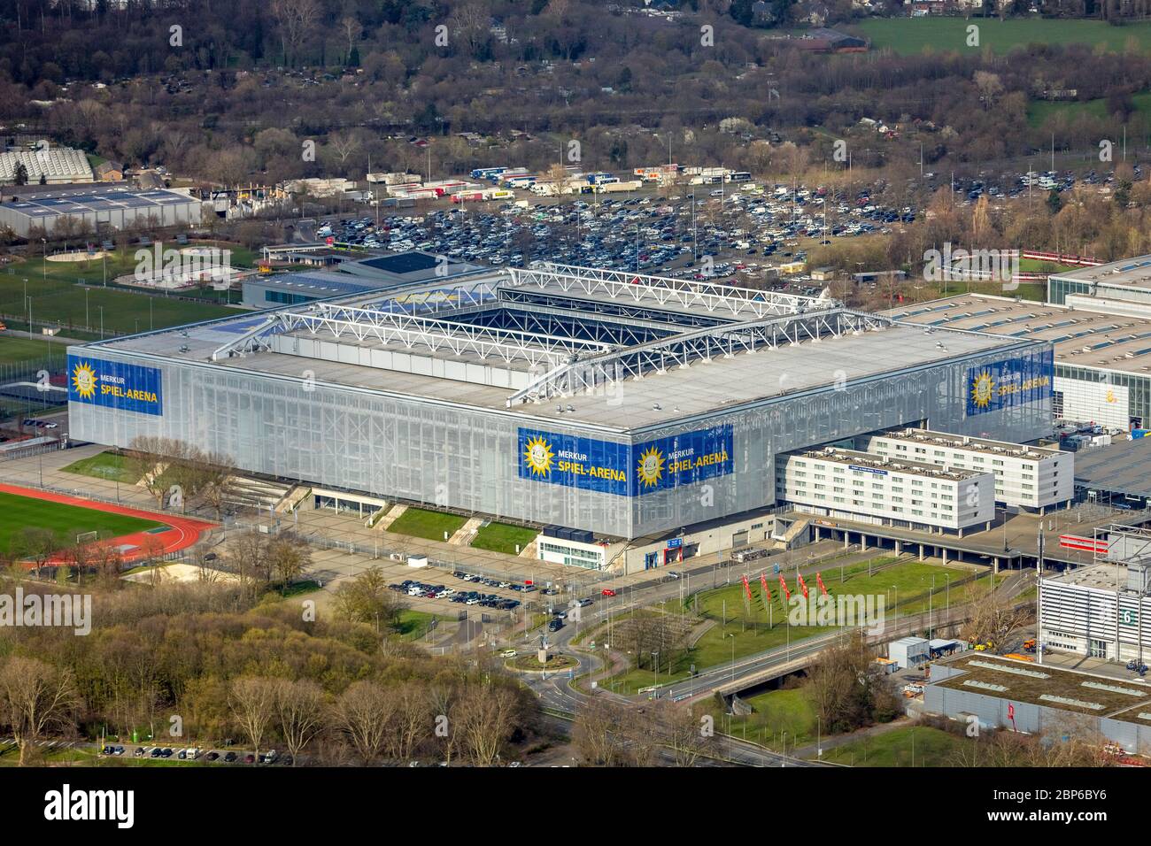 Vista aerea, MERKUR SPIEL-ARENA, Messe Düsseldorf am Rhein, nuovo edificio, Düsseldorf, Renania Settentrionale-Vestfalia, Germania Foto Stock