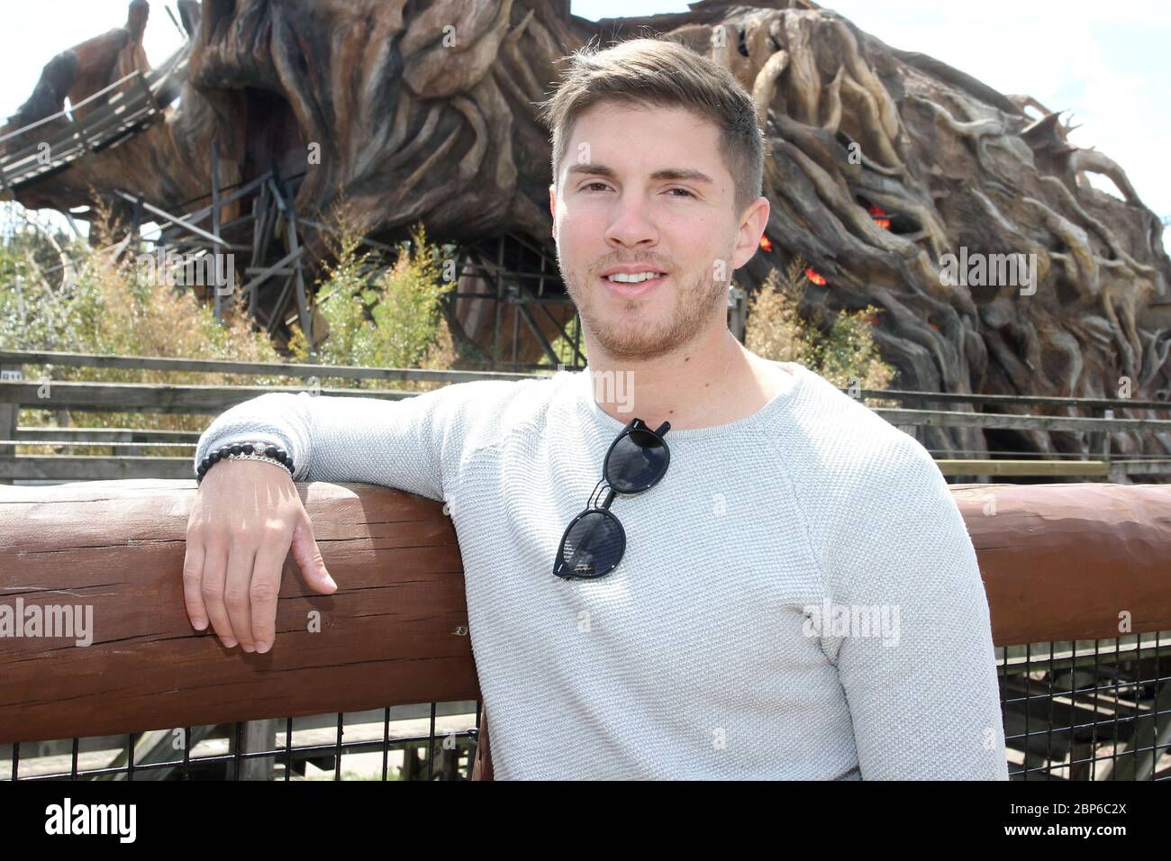 Joey Heindle,Colossus montagne russe in legno Heide Park Soltau vicino Amburgo,14.05.2019 (Joey Heindle ha avuto anche il suo compleanno quel giorno e può passare nel parco con la sua ragazza) Foto Stock