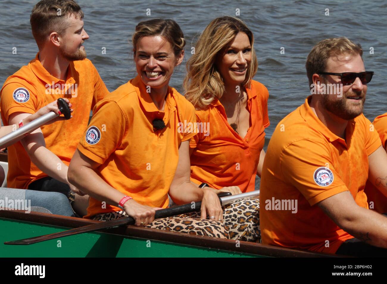 Susanne Boehm, Yasmina Filali, gara di Dragon Boat della Michael Stich Foundation, Alexa am Alster, Amburgo, 14.06.2019 Foto Stock