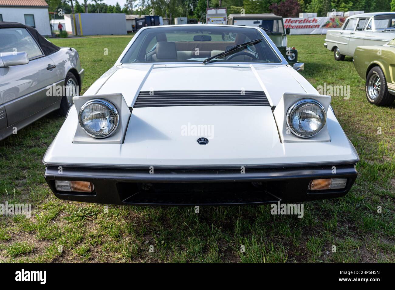 PAAREN IM GLIEN, Germania - Giugno 08, 2019: Sports Car Lotus Eclat, 1977. Die Oldtimer Show 2019. Foto Stock