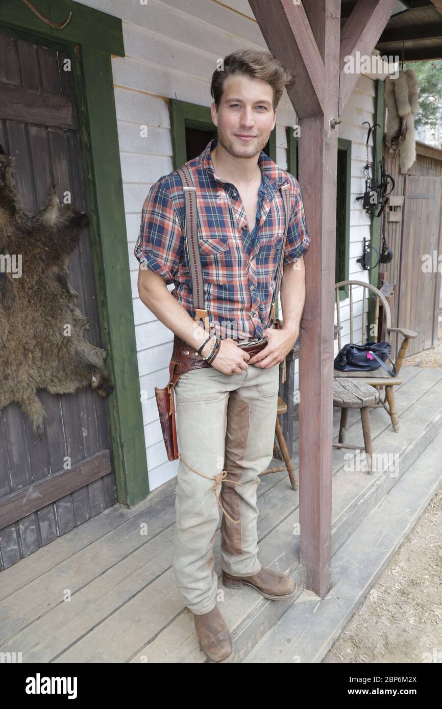 Raul Richter (Martin Baumann), direttore stampa della nuova stagione del Kayl May Festival sotto avvoltoi - il Figlio del Baehrenjaeger, Bad Segeberg, 21.06.2019 Foto Stock