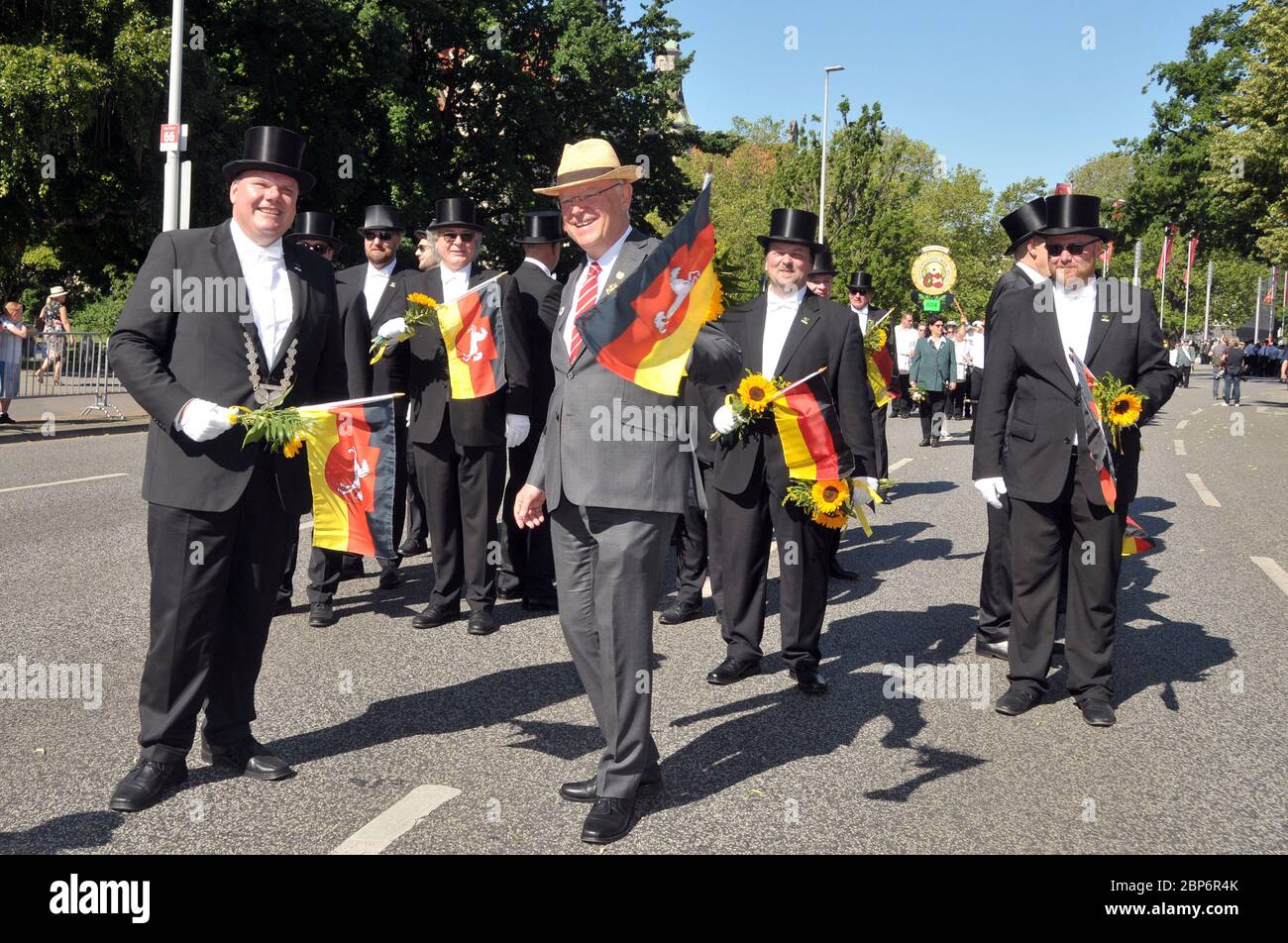 Il primo Ministro Stephan Weil alla sfilata dei mercanti ad Hannover Foto Stock