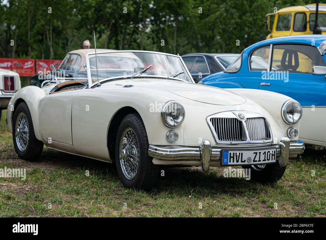 PAAREN IM GLIEN, Germania - Giugno 08, 2019: le auto sportive mg a 1600 Mark II, 1960. Die Oldtimer Show 2019. Foto Stock