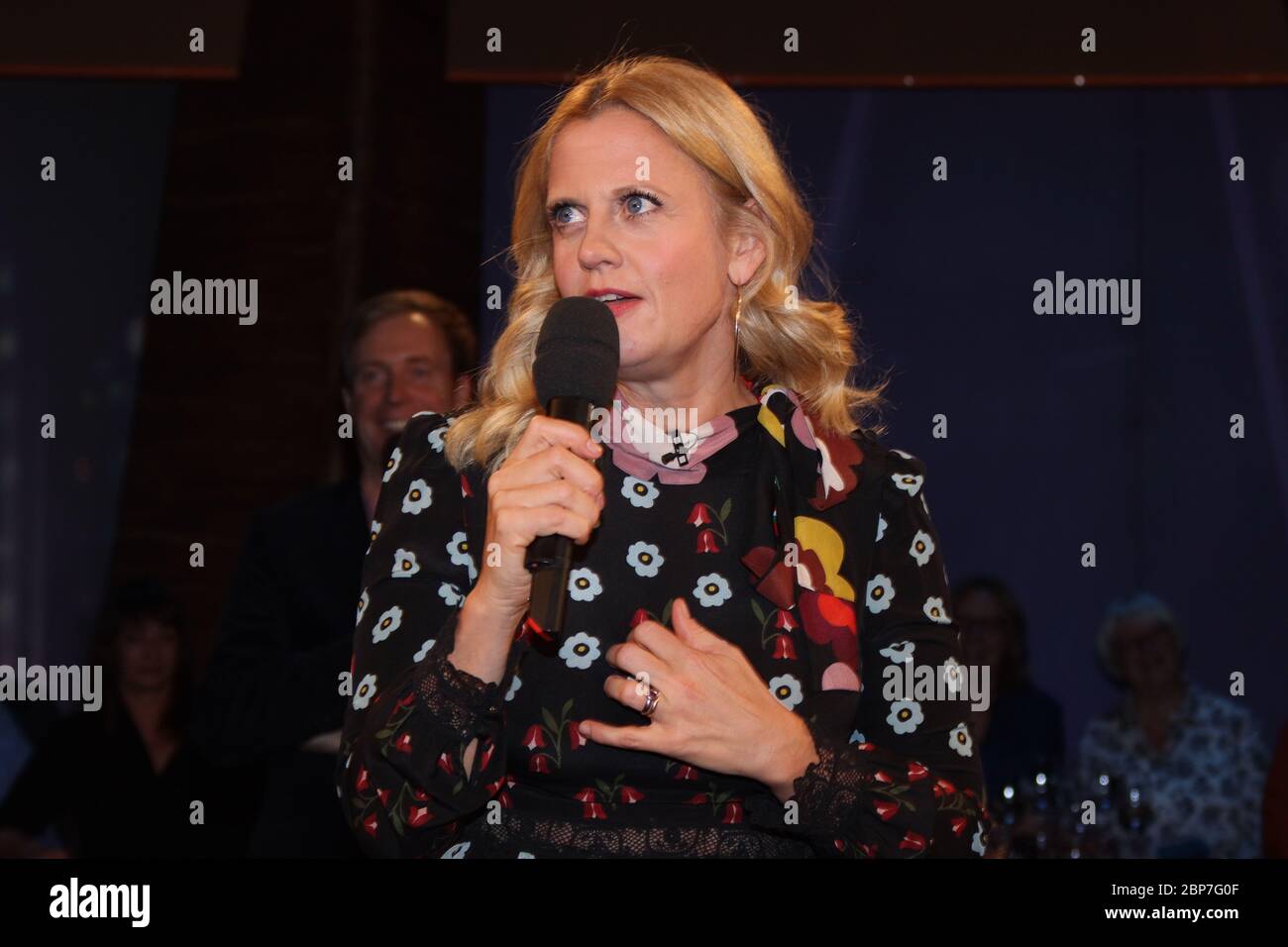 Barbara Schoeneberger, NDR talk show durante il discorso di Martedì di ARD, Amburgo, 05.11.2019 Foto Stock