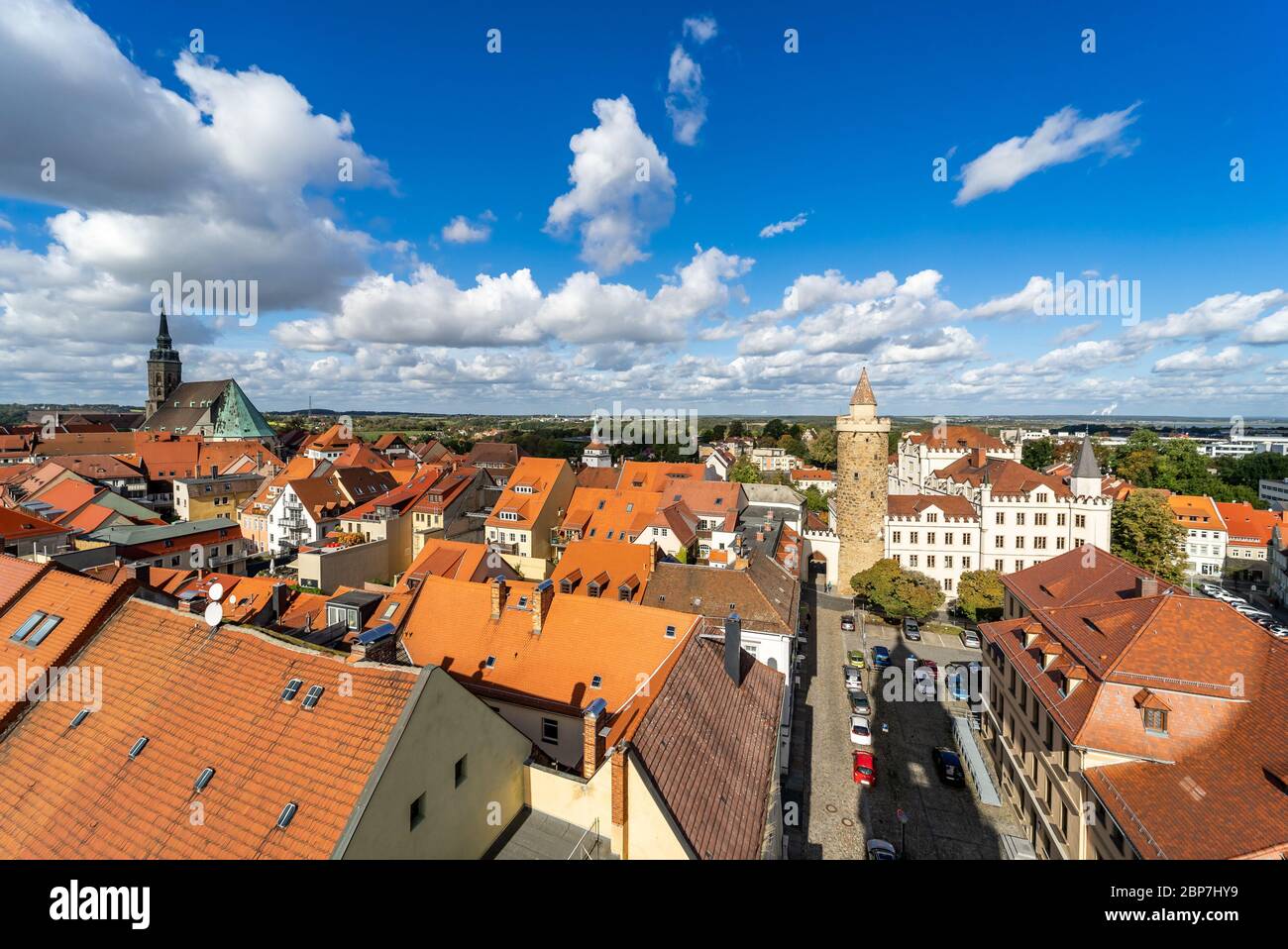 BAUTZEN, GERMANIA - 10 OTTOBRE 2019: Vista della città dall'alto del Reichenturm (Torre Pendente). Foto Stock