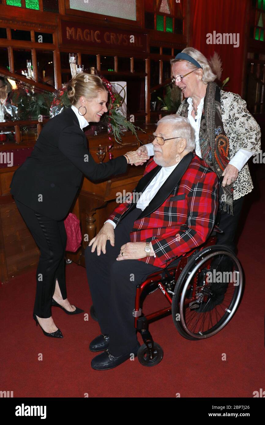Cornelia Poletto, Bill Ramsey, Petra Ramsey, prima del Palazzo di Cornelia Poletto nello Spiegelpalast di fronte al Deichtorhallen, Amburgo, 15.11.2019 Foto Stock