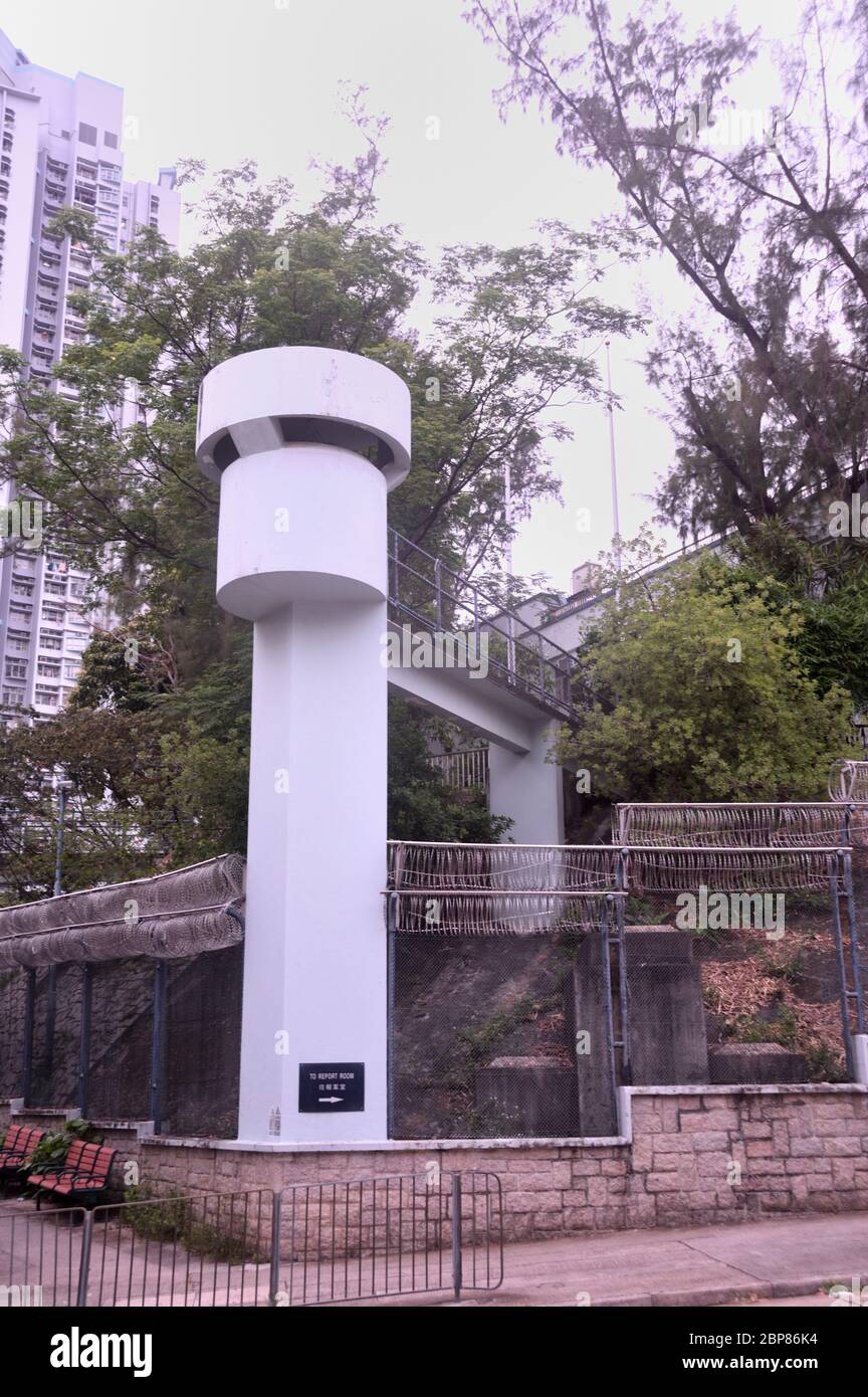 Torretta di polizia all'angolo della strada, Hong Kong Foto Stock