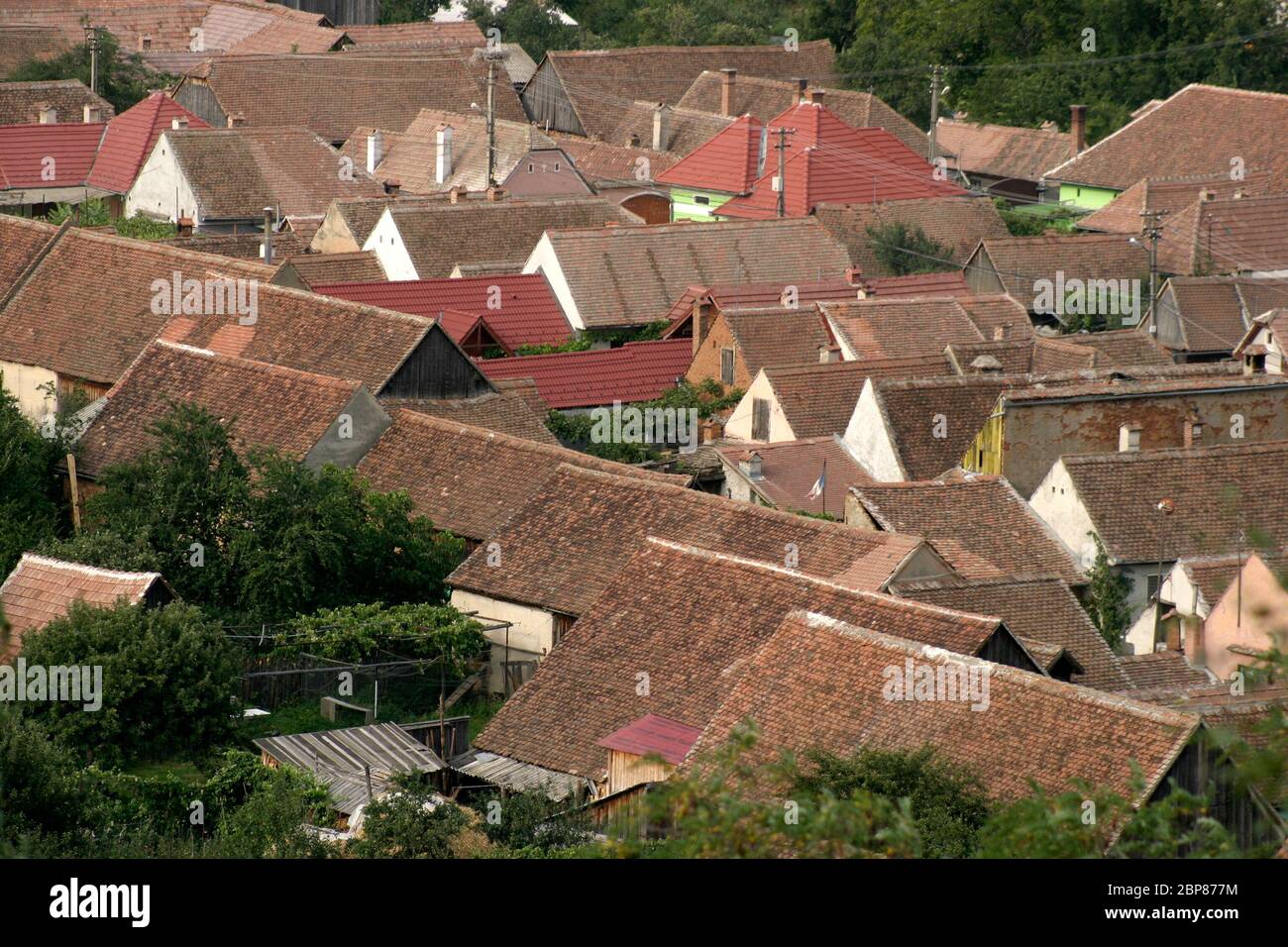 Vista sul villaggio di Gura Raului villaggio nella contea di Sibiu, Transilvania, Romania. Foto Stock