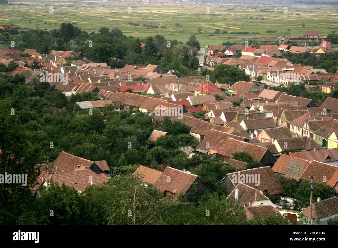 Vista sul villaggio di Gura Raului villaggio nella contea di Sibiu, Transilvania, Romania. Foto Stock