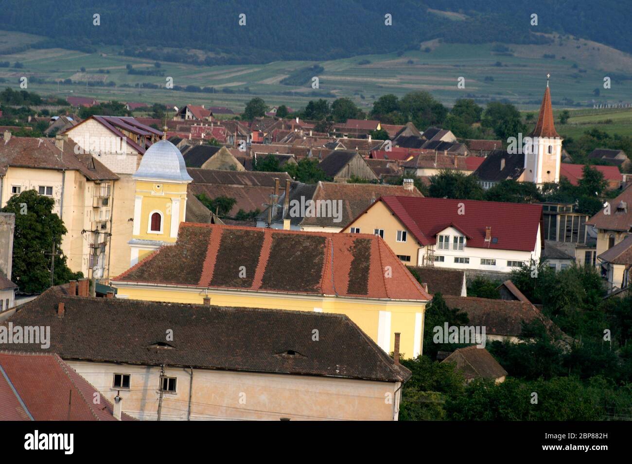 Contea di Sibiu, Transilvania, Romania. Vista sul vecchio villaggio di Orlat. Foto Stock