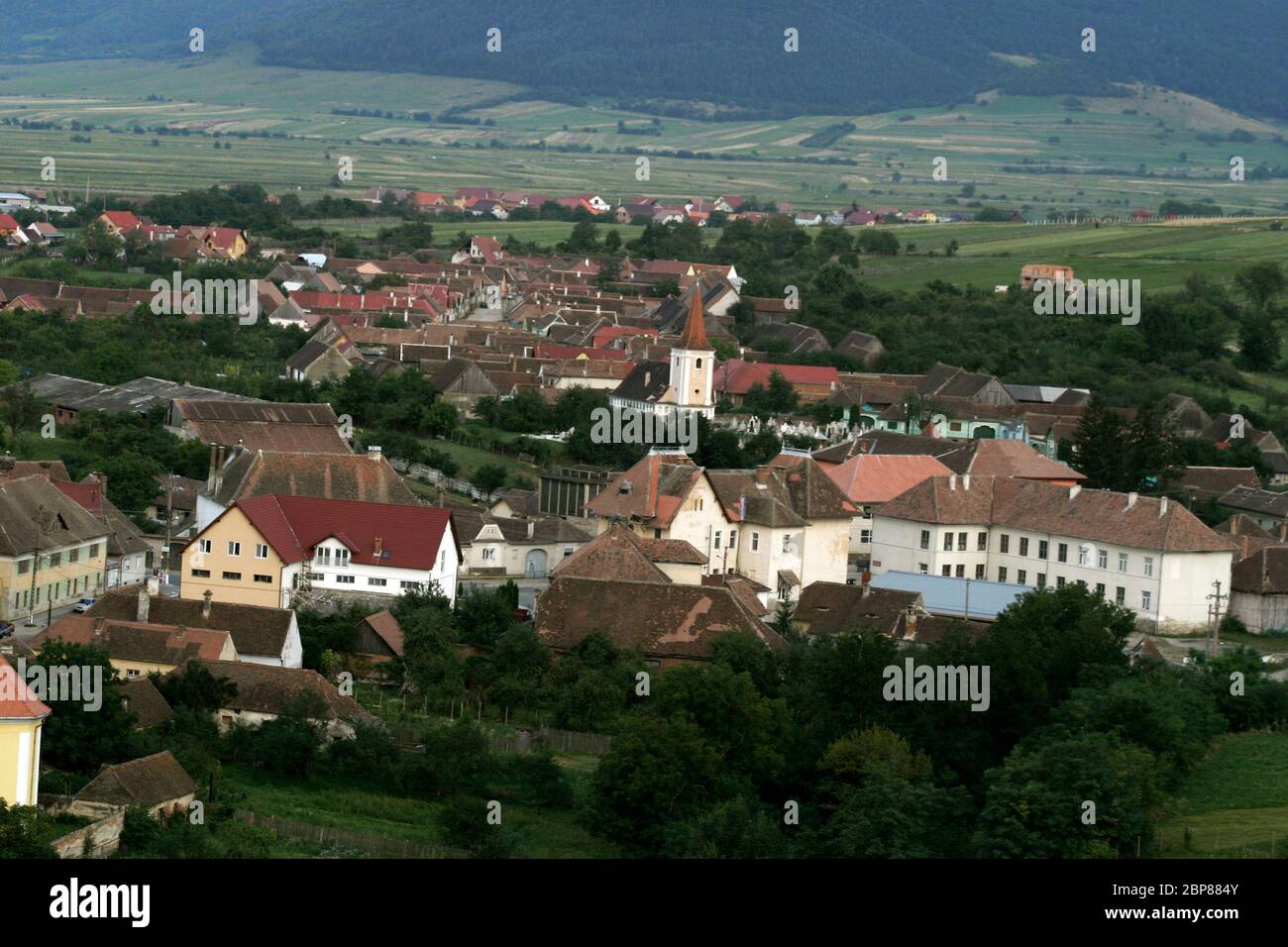 Contea di Sibiu, Transilvania, Romania. Vista sul vecchio villaggio di Orlat. Foto Stock