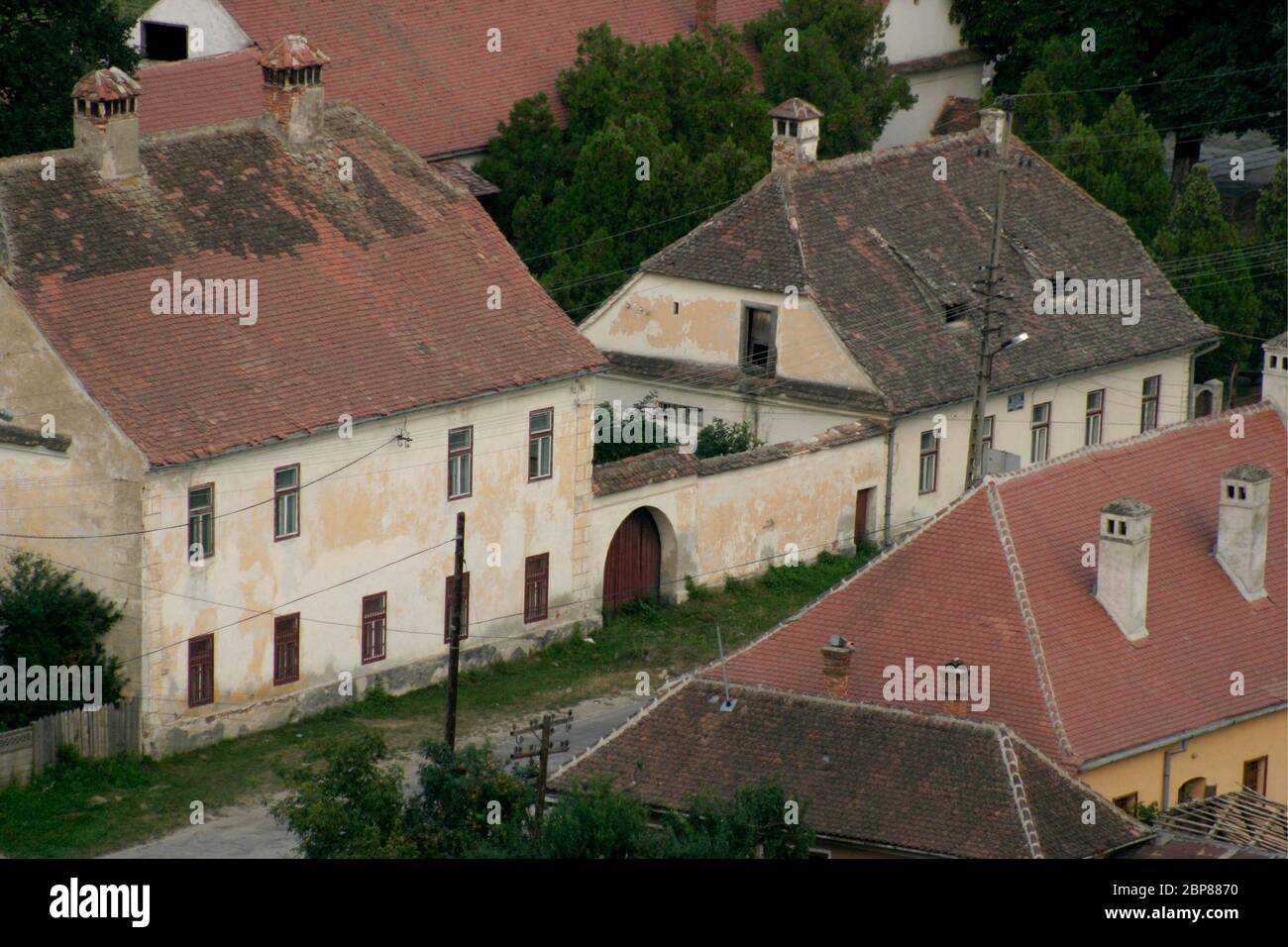 Grandi edifici sassoni nel villaggio di Orlat, Sibiu County, Romania Foto Stock