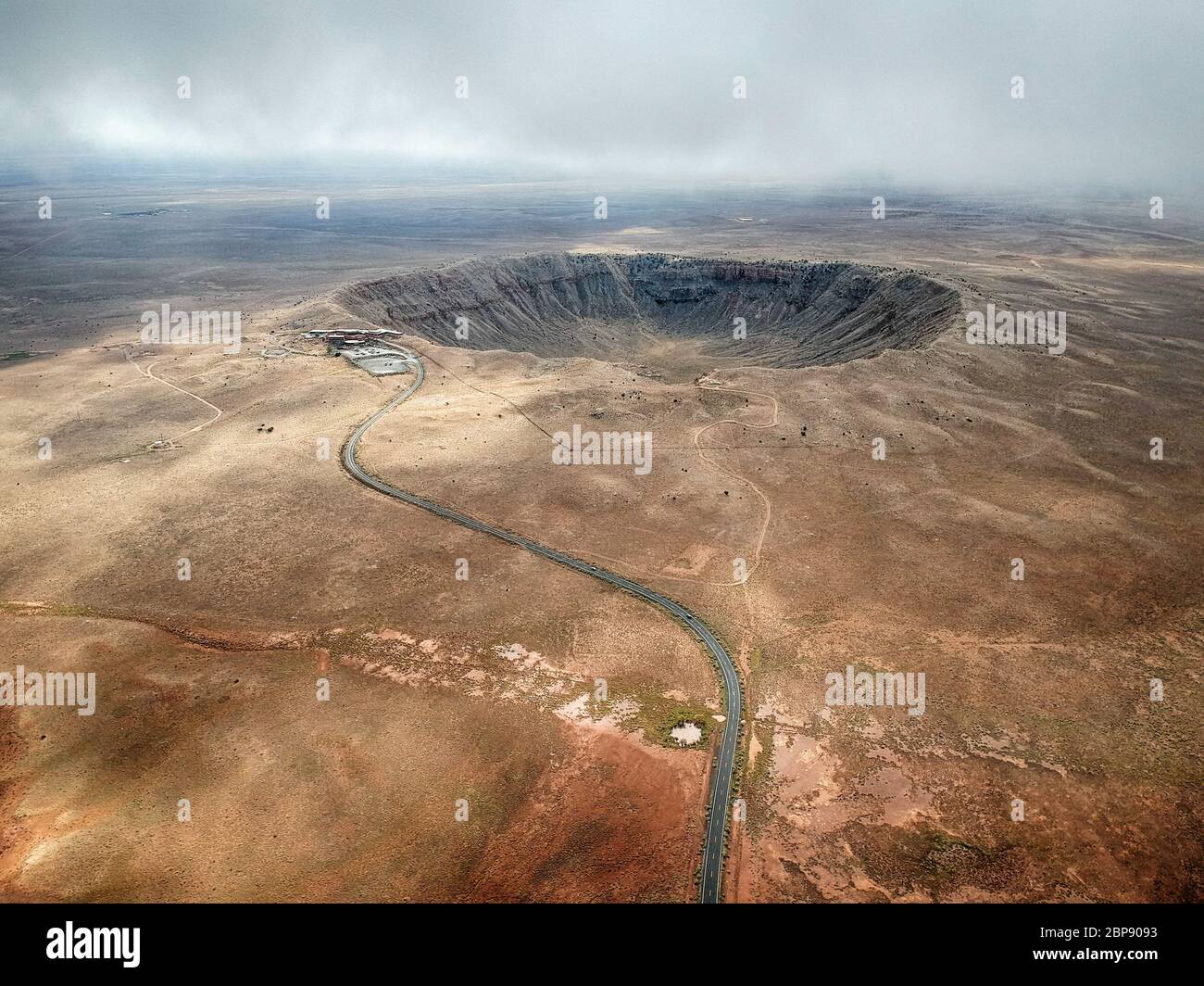 Elevato angolo di antenna Meteor Crater Foto Stock