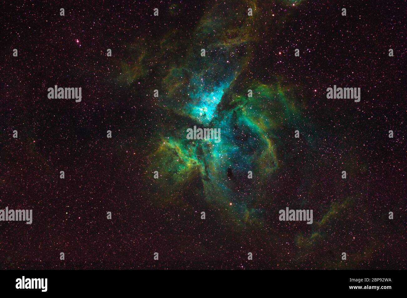 NGC 3372 la Grande Nebula di Carina, con immagini a banda stretta utilizzando la tavolozza di colori Hubble Foto Stock