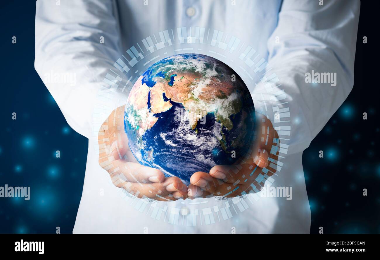 Uomo d'affari mano holding multinazionale ologramma globo concetto per la responsabilità di mappa del mondo, connessione di rete di Internet cloud, informazioni tecniche internazionali Foto Stock Uomo d'affari mano holding multinazionale ologramma globo concetto per la responsabilità di mappa del mondo, connessione di rete di Internet cloud, informazioni tecniche internazionali Foto Stock