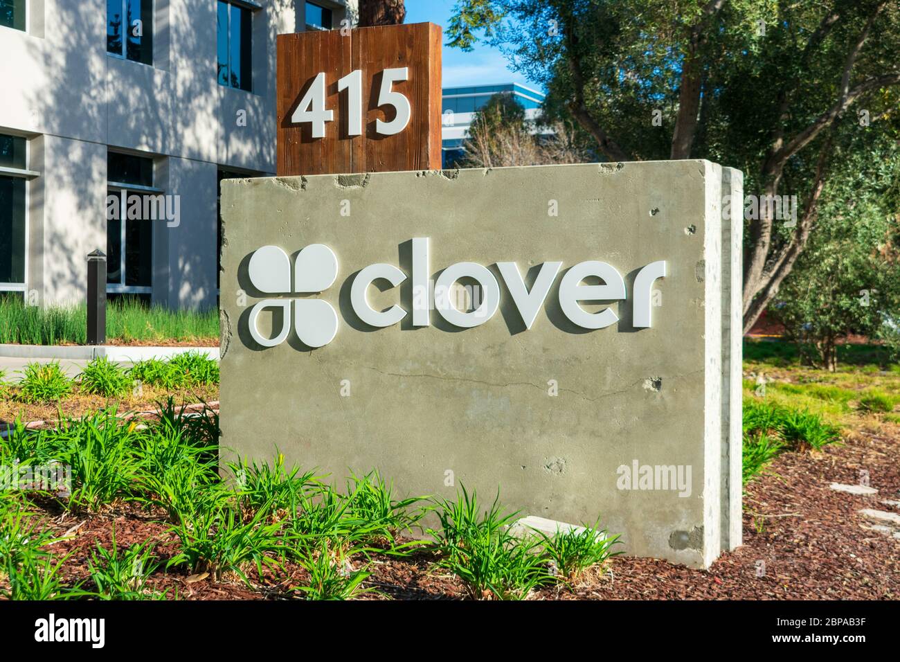 Logo Clover presso la sede centrale della Clover Network. Clover è una piattaforma point of sale Android basata su cloud di proprietà di First Data Corporation - Sunnyvale, Foto Stock