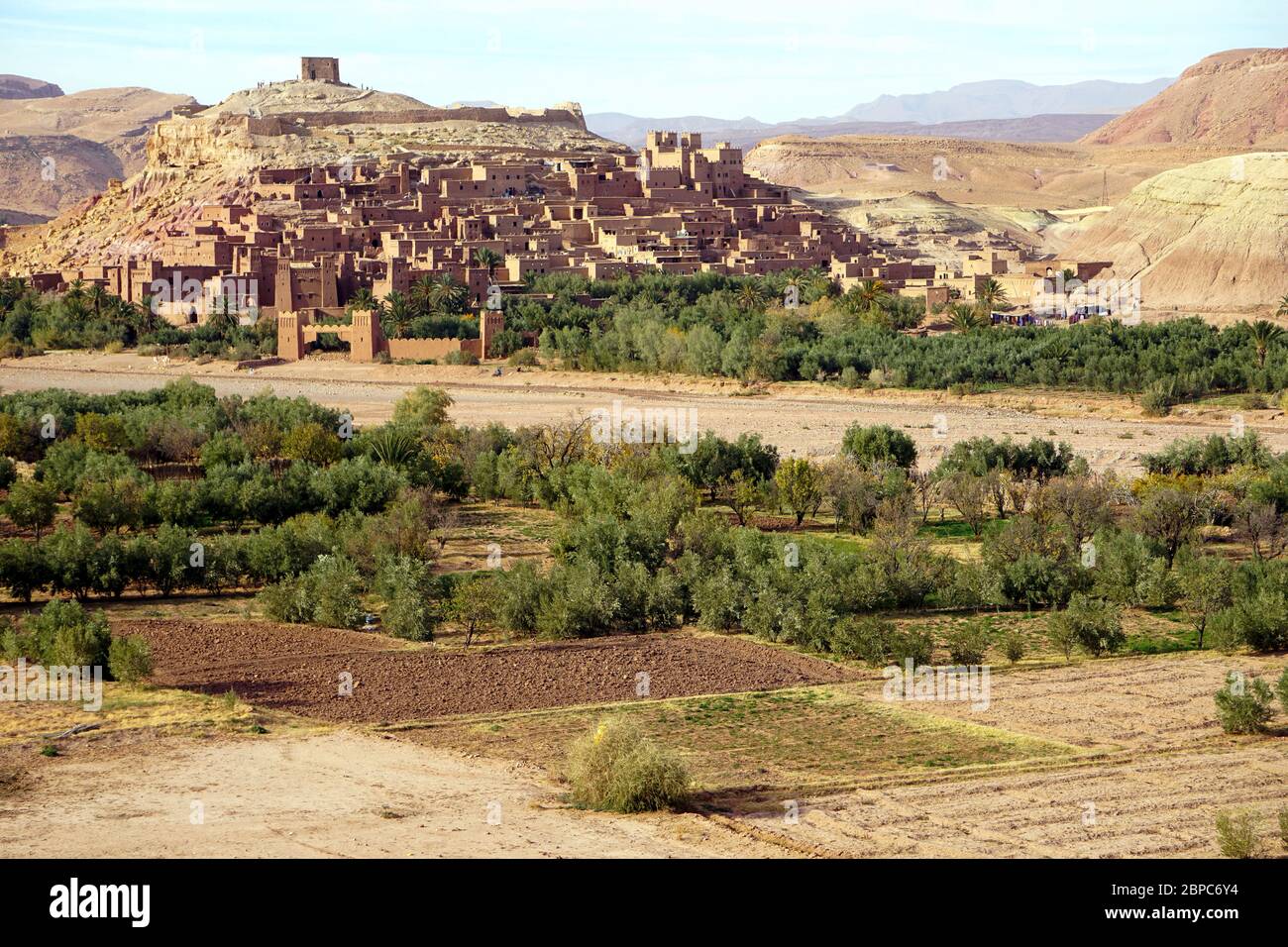 Villaggio tradizionale Ait ben Haddou, patrimonio dell'umanità dell'UNESCO, vicino Ouarzazate, Marocco, Africa del Nord Foto Stock