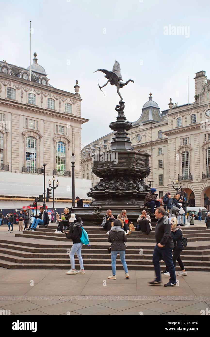Shaftesbury Memorial Fountain a Piccadilly Circus, Londra, Inghilterra Foto Stock