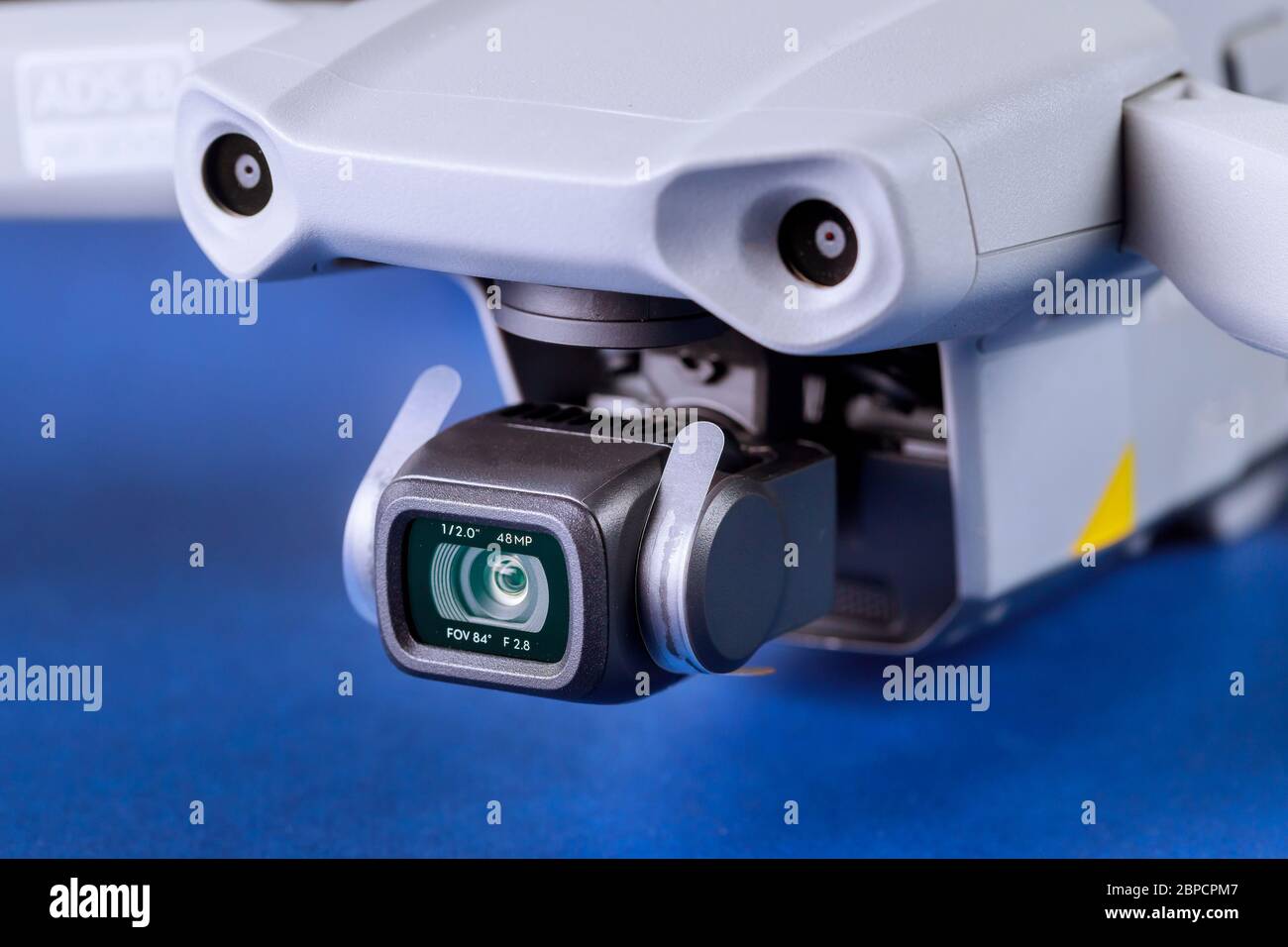 Los Angeles CA US 16 MAY 2020: Nuovo drone DJI Mavic Air 2 di DJI con telecamera HDR 4K a 60 FPS, risoluzione 48MP 1 telecamera da 2.0 pollici è una delle più avanzate sul mercato Foto Stock