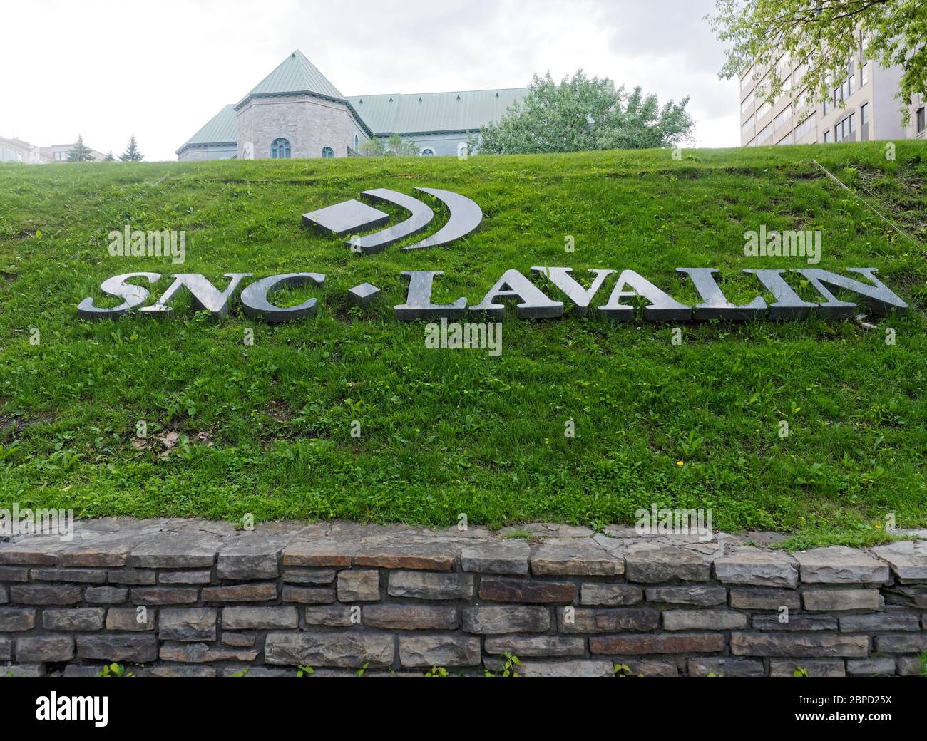 Montreal, Canada. SNC-Lavalin Group cantare fuori dalla loro sede centrale nel centro di Montreal Foto Stock