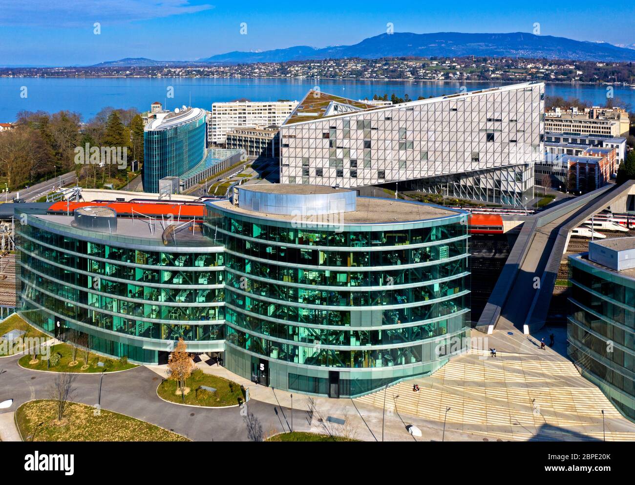 Nuovi edifici nel quartiere Secheron di fronte al Lago di Ginevra, Ginevra, Svizzera Foto Stock