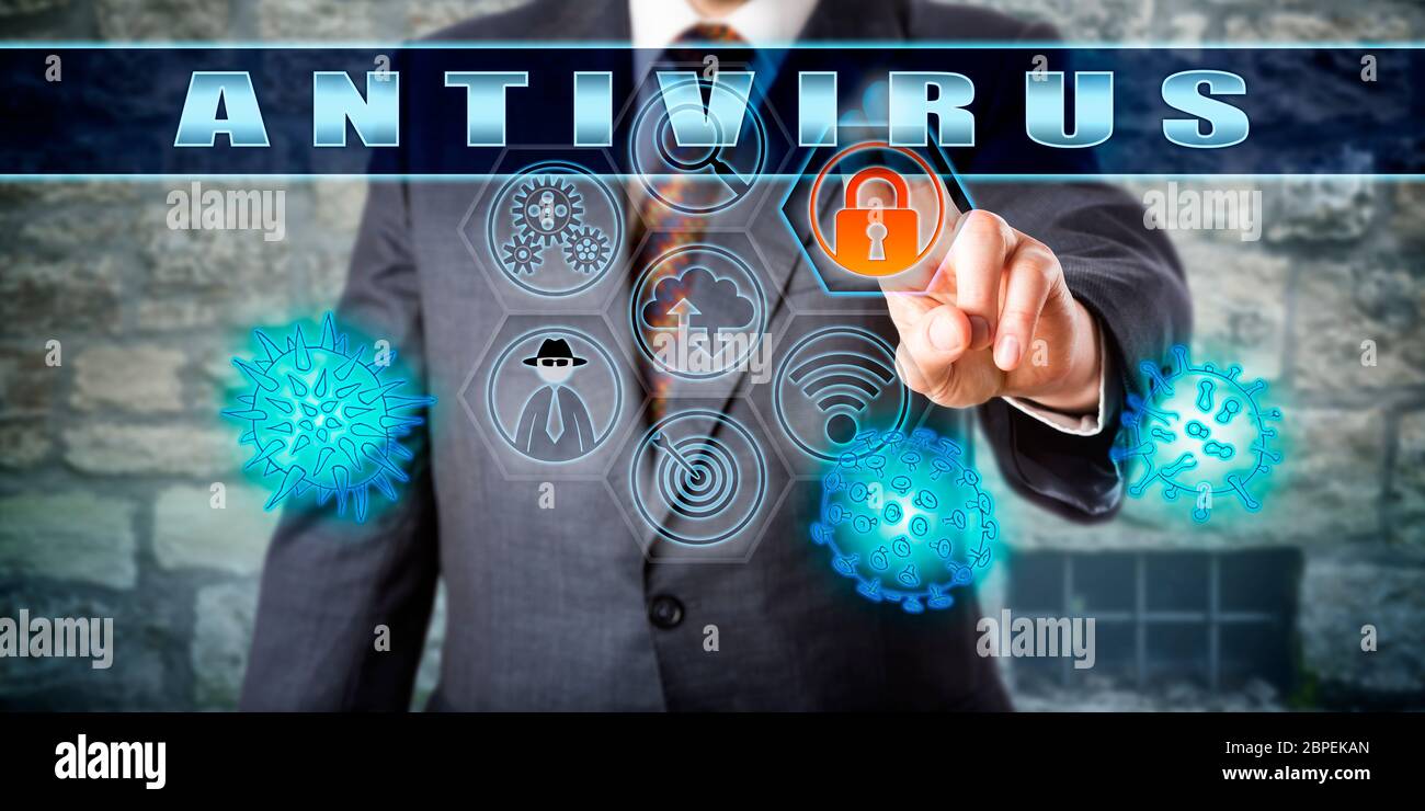 Il responsabile aziendale che utilizza ANTIVIRUS su un monitor touch screen interattivo. Concetto di utilità informatica, sicurezza informatica e tecnologia informatica. VECTO Foto Stock
